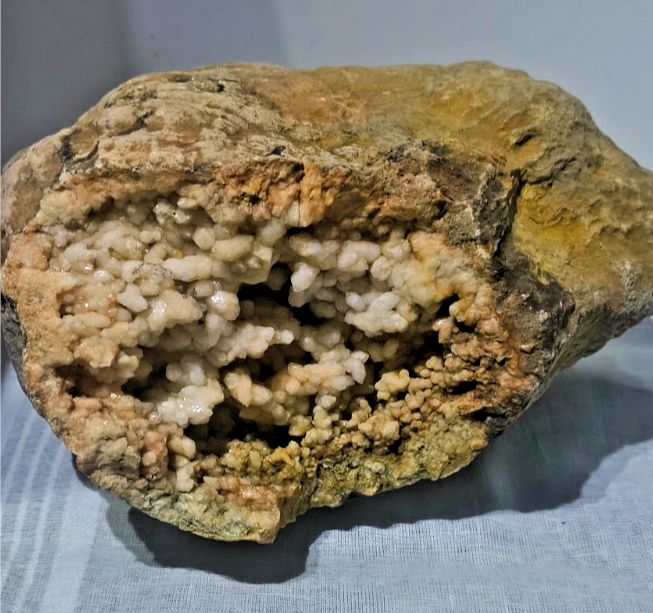 3lb 8oz Natural Kentucky Geode, Crystal Lined Open Pocket Display Specimen, Calcite – Fishing Creek, KY